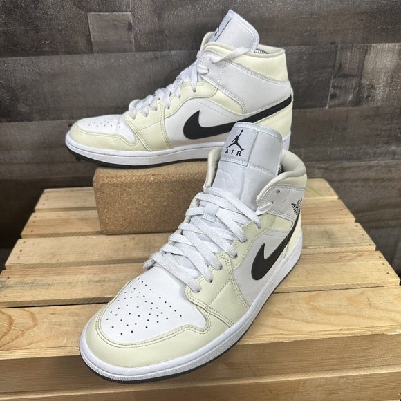 Nike Air Jordan 1 Women's Mid Light Smoke Grey Fog Shoes BQ6472-015 Size 11 - Picture 2 of 8